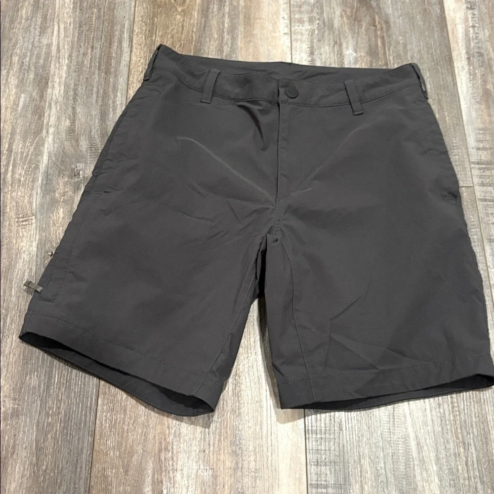 North Face Rolling Sun Shorts size 30
